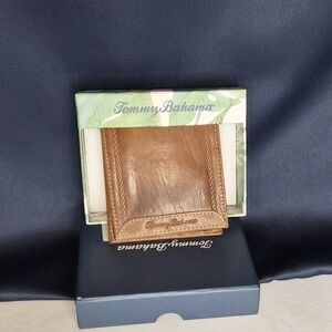 Tommy Bahama Tan Leather Card Holder